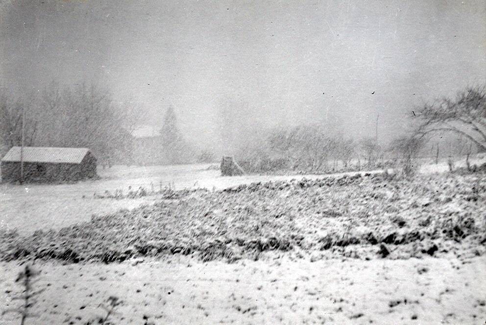 A cochera de Román nevada aló polo 40 e algo