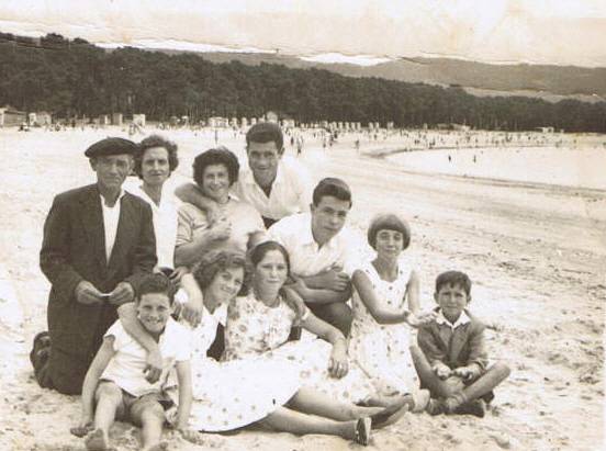 Familia Santos na praia de Cabanas