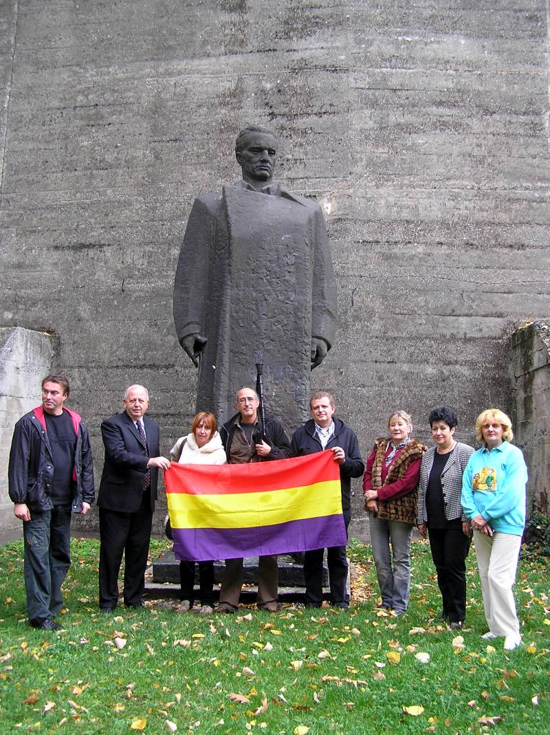 Homenaxe a Tito 12_09_2009