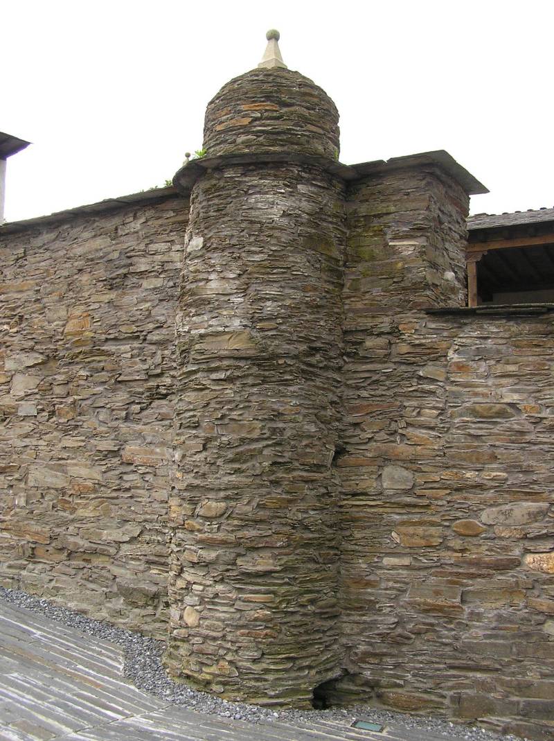 Triacastela A Samos 100529 RVA 009