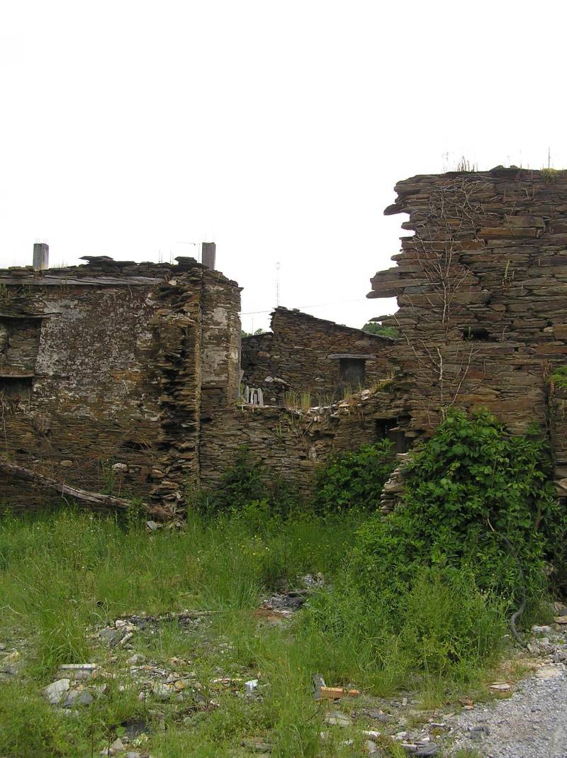 Triacastela A Samos 100529 RVA 010