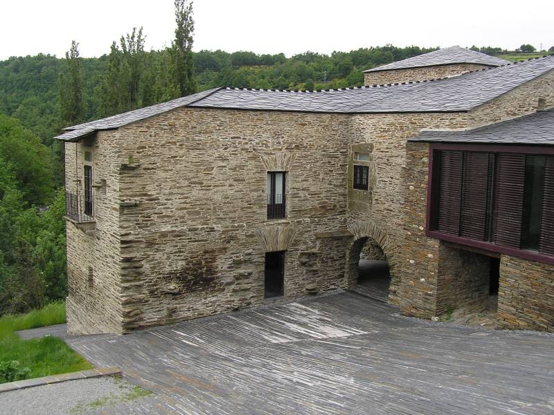 Triacastela A Samos 100529 RVA 016