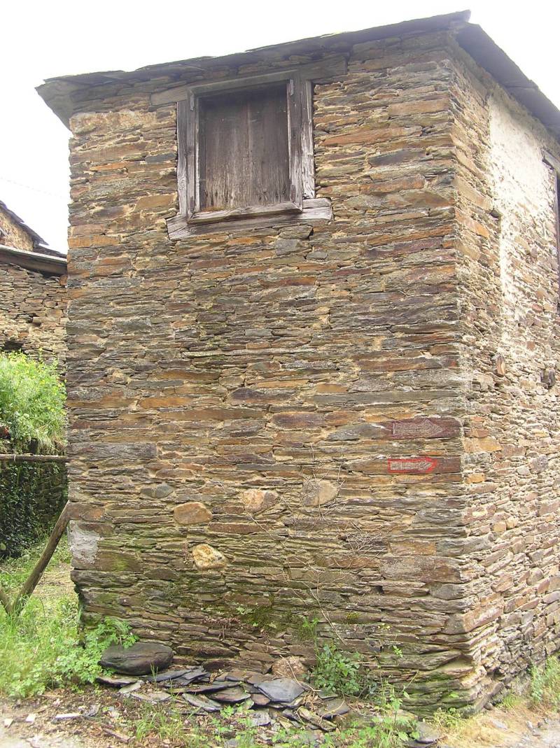 Triacastela A Samos 100529 RVA 022