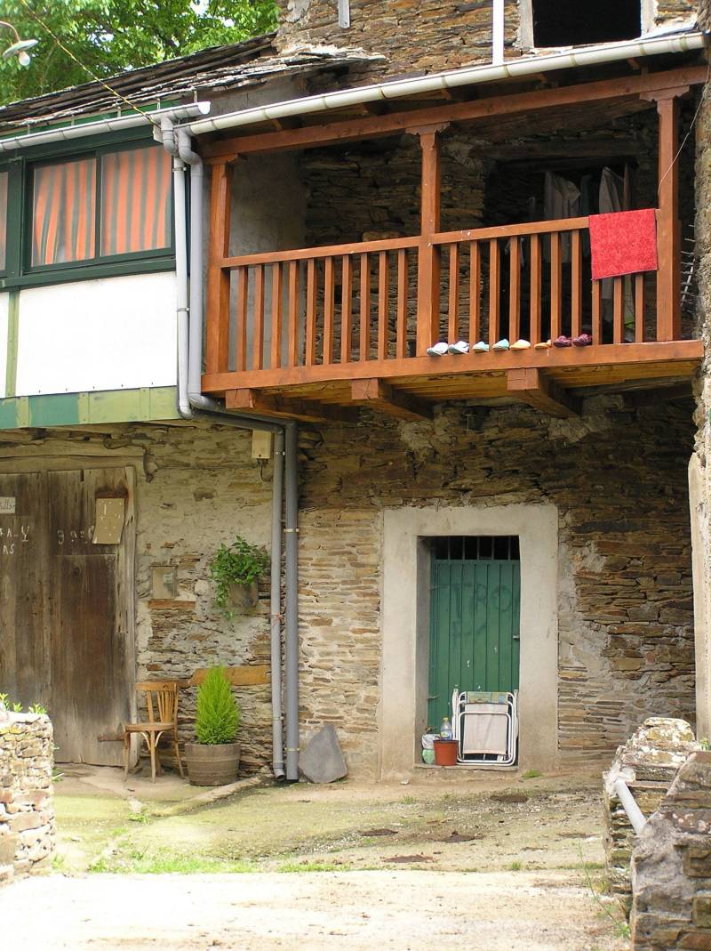 Triacastela A Samos 100529 RVA 030