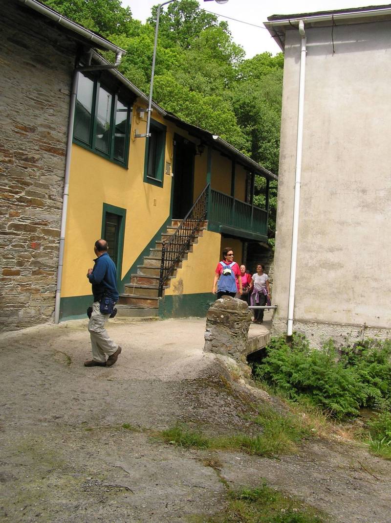 Triacastela A Samos 100529 RVA 032