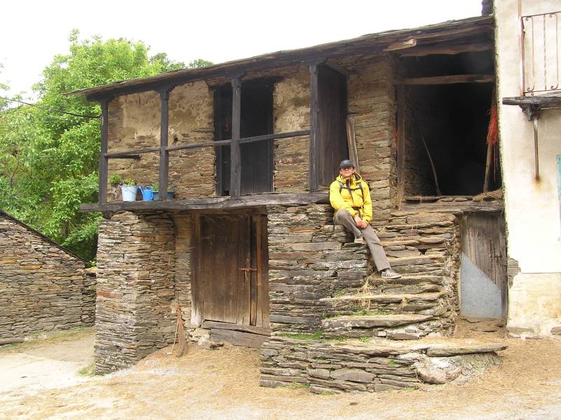 Triacastela A Samos 100529 RVA 038