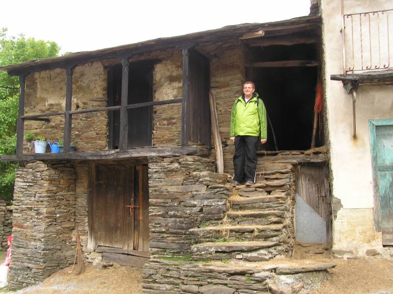 Triacastela A Samos 100529 RVA 039