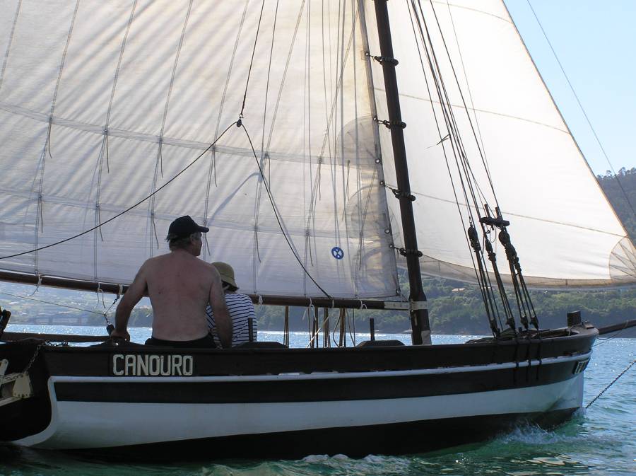 Vela Tradicional 2010 A033