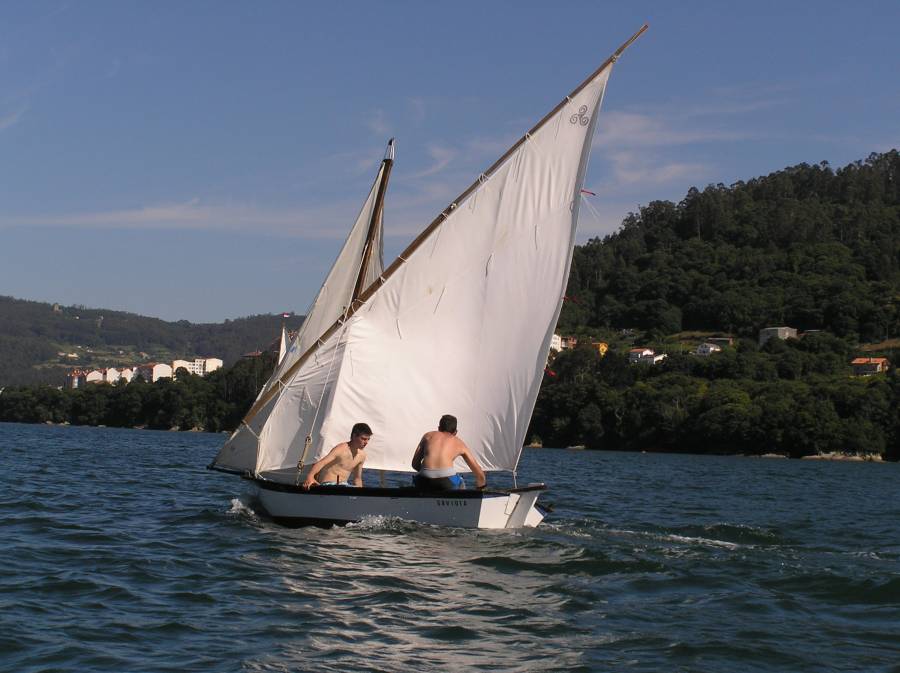 Vela Tradicional 2010 B027