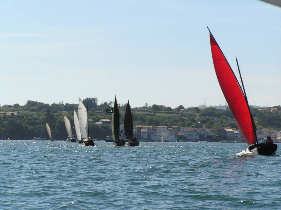 Vela Tradicional 2010 B045