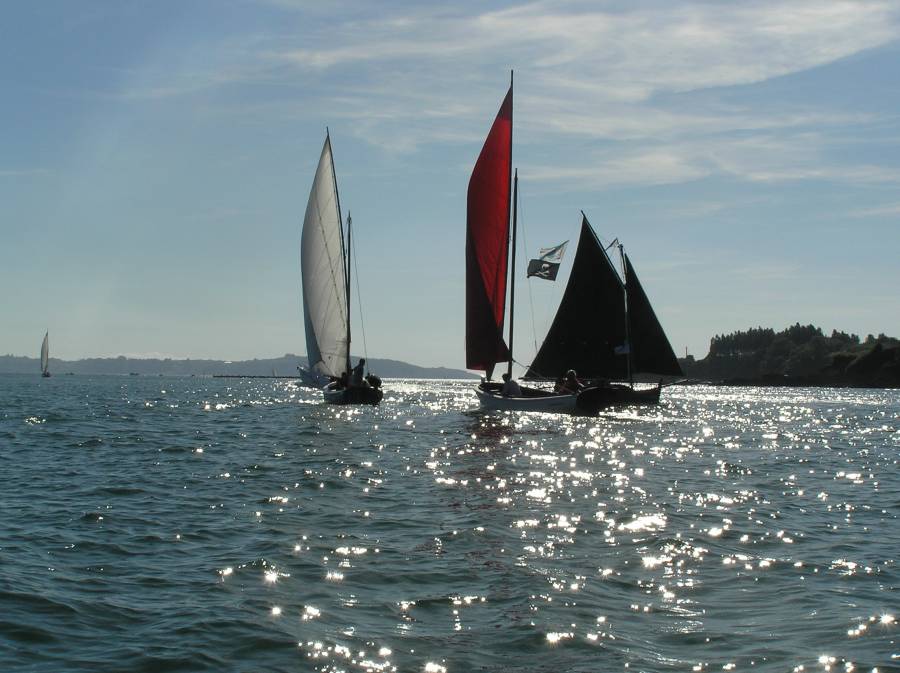 Vela Tradicional 2010 B078