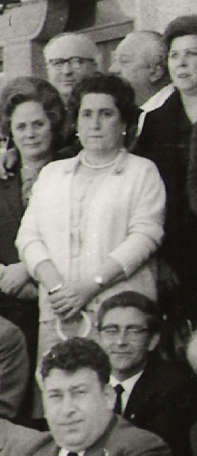 Dona Mercedes nunha xuntanza de mestres en Pontedeume