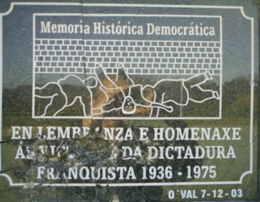 Cemiterio do Val-Narón. Placa conmemorativa
