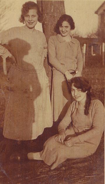 Primas e amigas, 1924