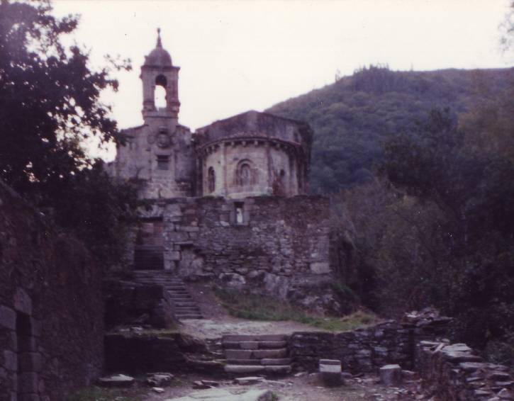 A Capela. Mosteiro de Caaveiro