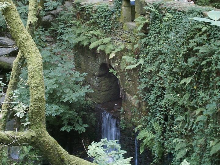 A Capela. Muiño no entorno de Caaveiro