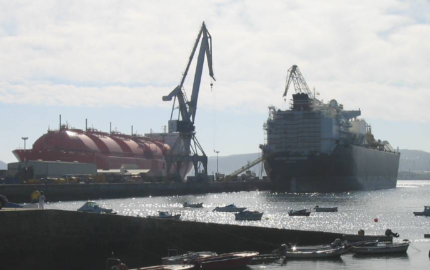 Fene. Peirao de Navantia