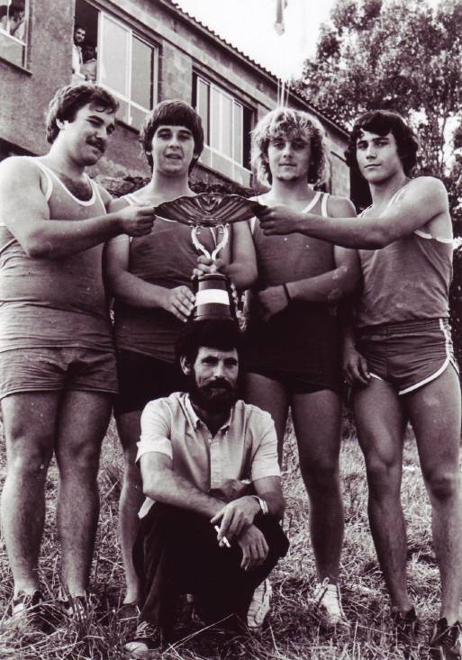 Equipo cadete co seu adestrador, 1981