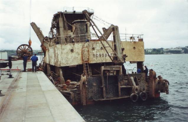 Ferrol. Porto (Recuperación da draga "Sonsoles")