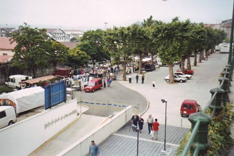 Ferrol. Feira na praza do carbón