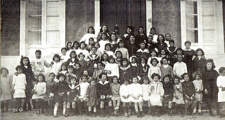 A Escola de Caamouco