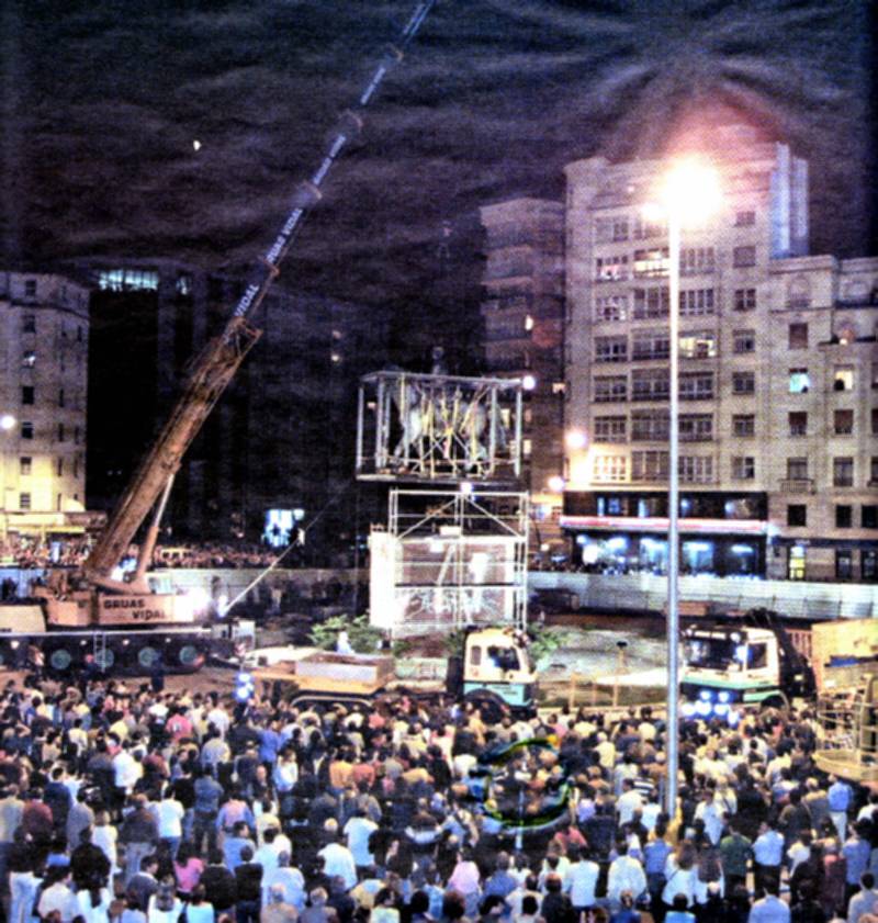 A Historia pasa páxina