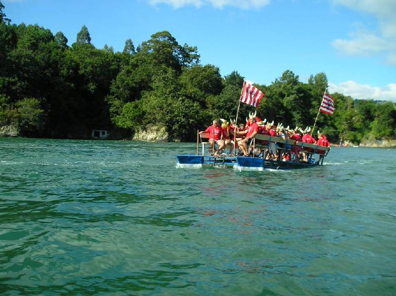 2008 InvasionRedes009