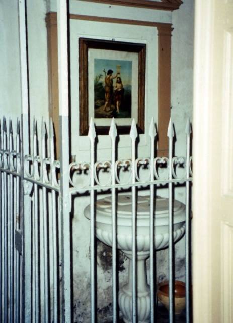 Igrexa de Caamouco. Pía Bautismal